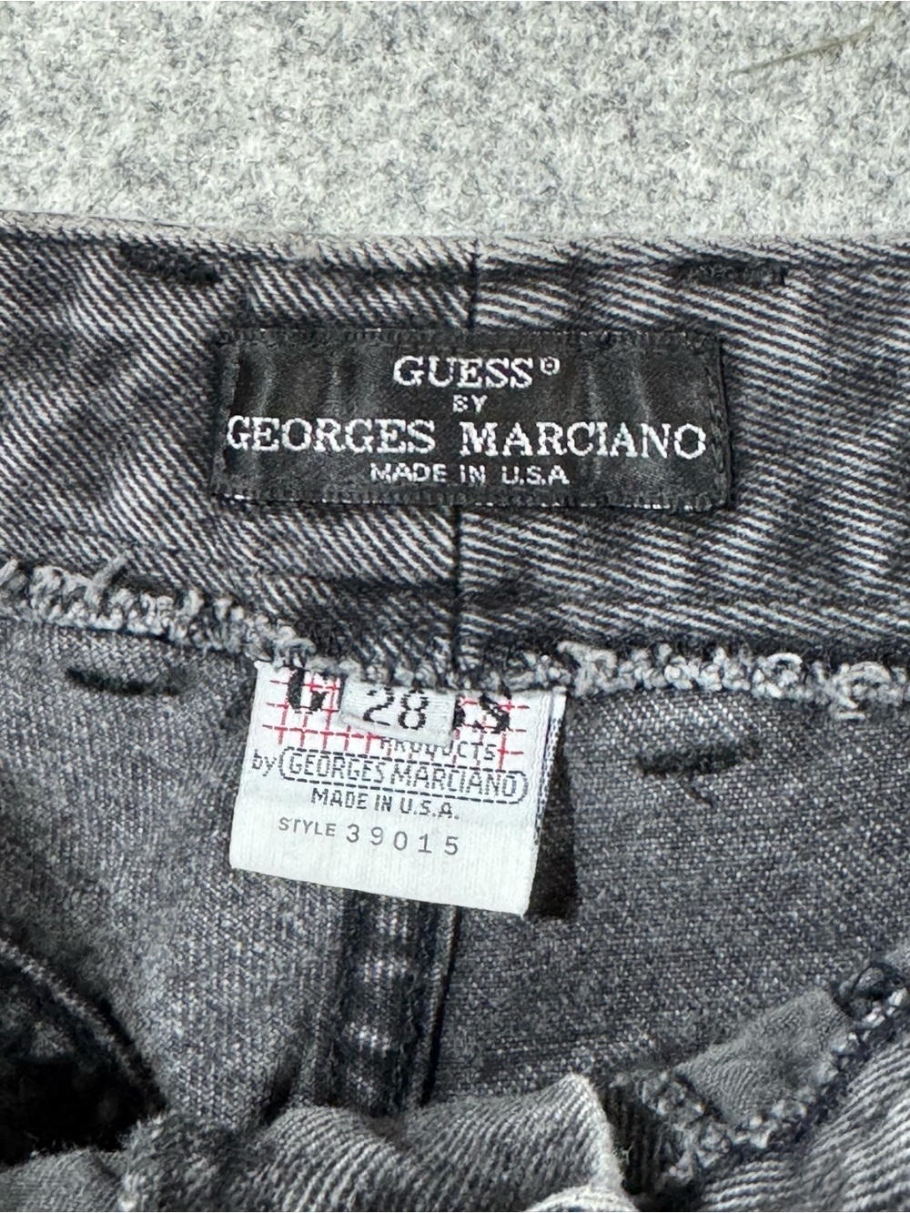 Guess High Rise Women’s Jeans - Washed Black - Picture 3 of 9